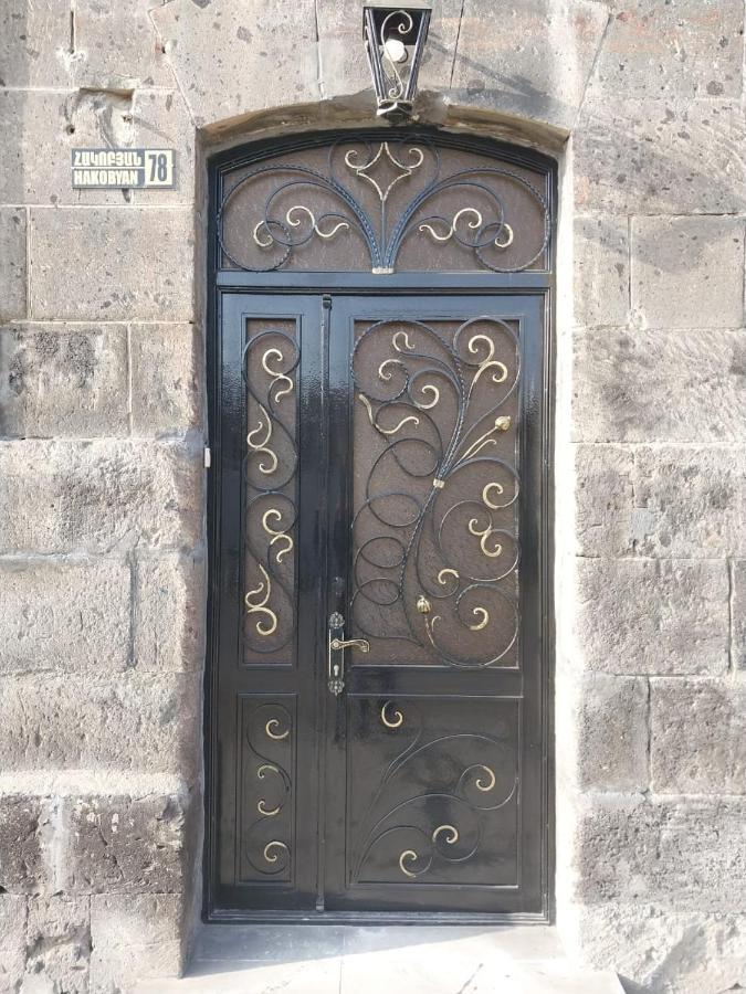 Old Arch Hotel Gyumri Exterior photo